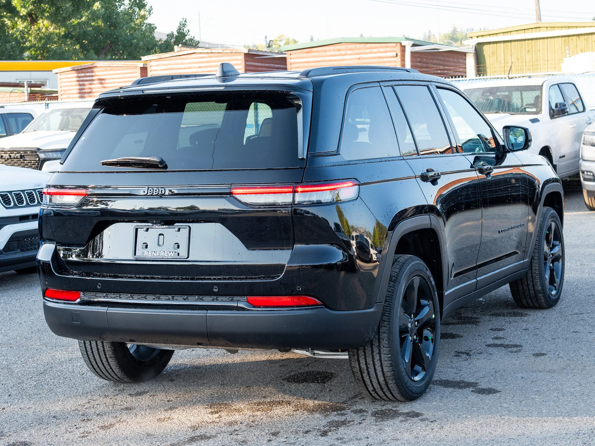 New 2025 Black Jeep Altitude* Sunroof, Trailer Tow Pkg, Heated Leather image 5