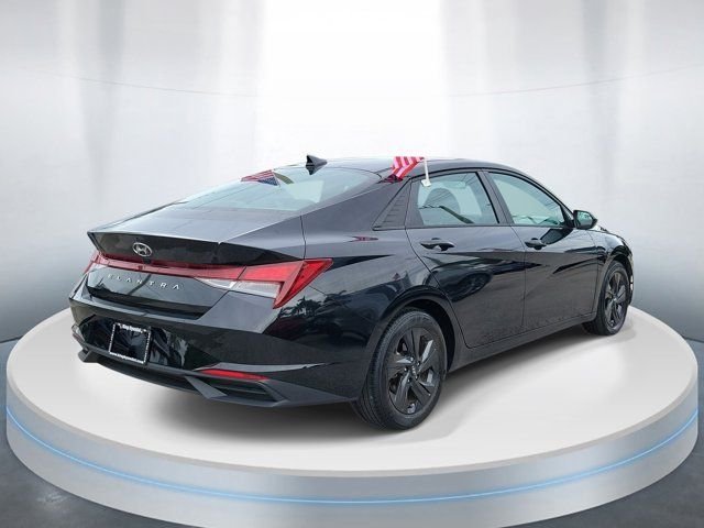 Certified Used 2023 Black Hyundai SEL image 4