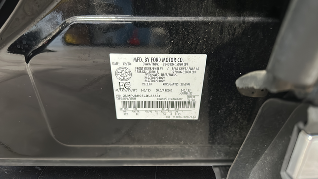 Used 2020 Infinite Black Lincoln Reserve image 40