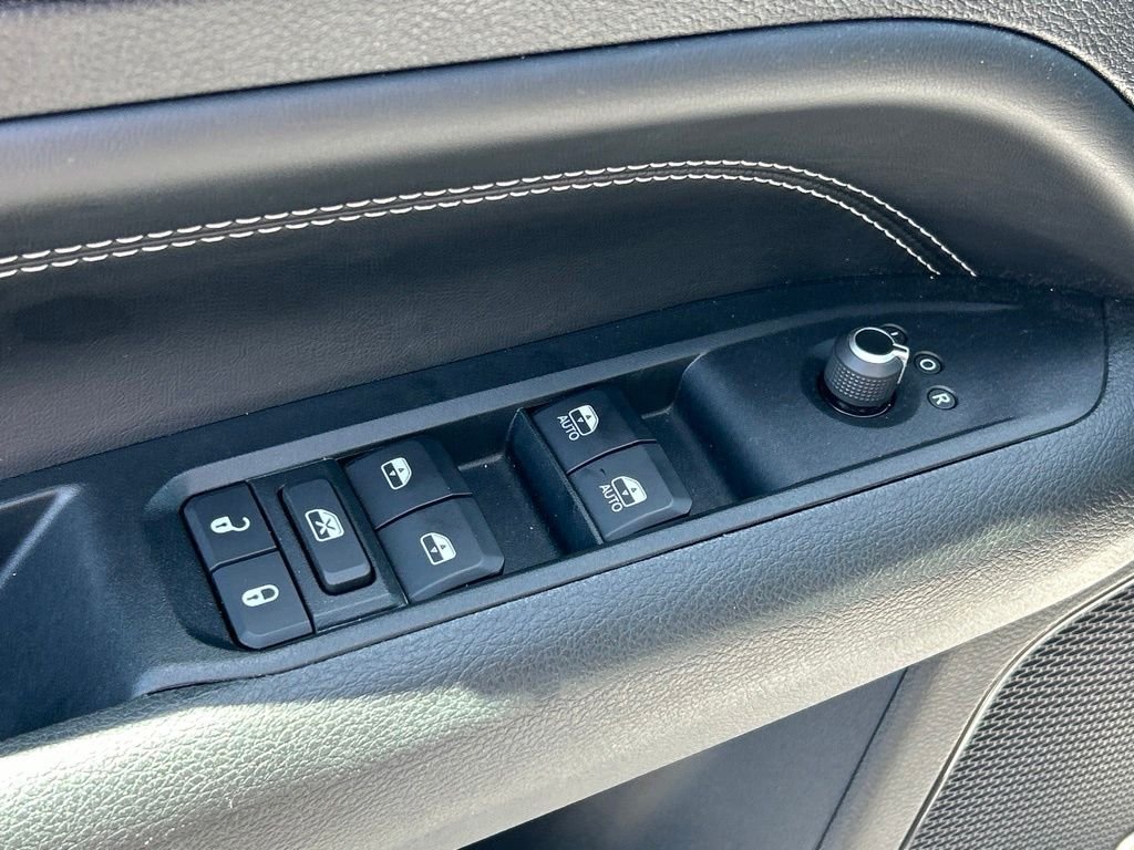 Used 2022 Silver Jeep Limited image 16