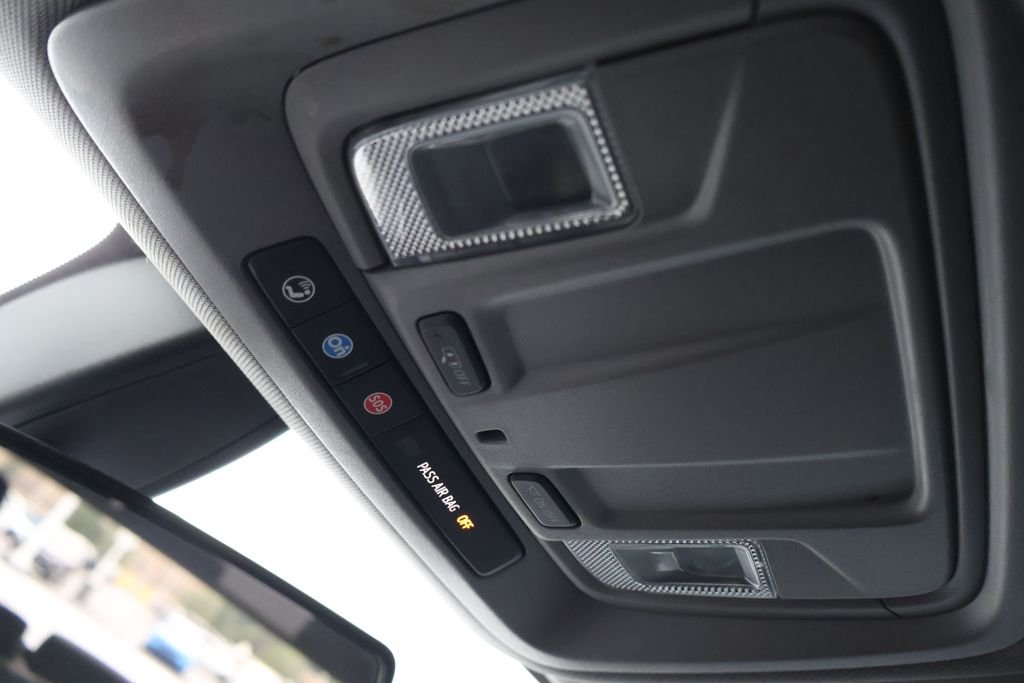 Used 2019 SUMMIT WHITE Chevrolet RST image 33