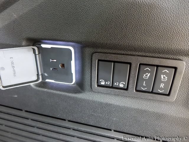 Used 2024 Summit White Chevrolet Premier image 26