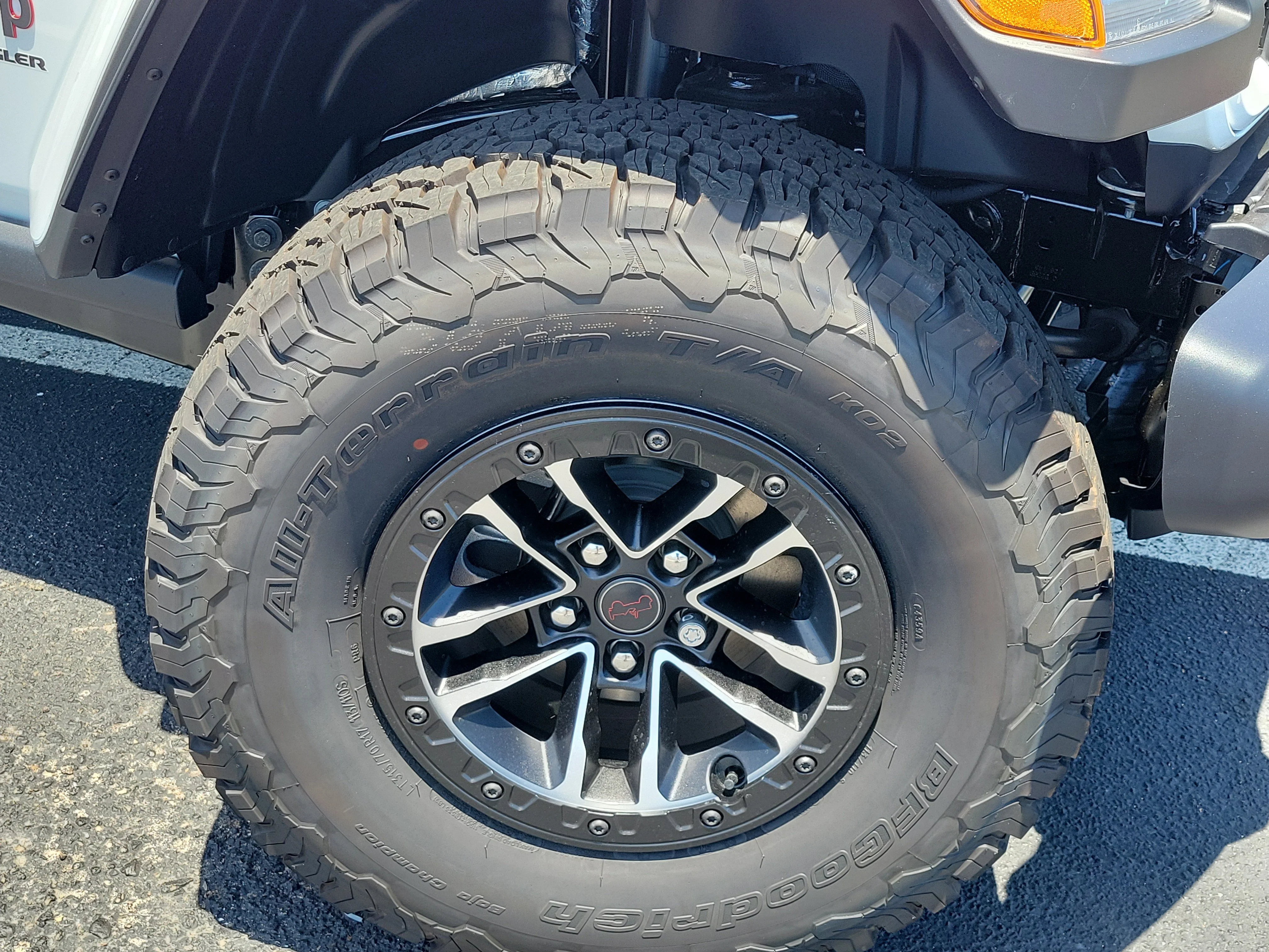 New 2026 Bright White Clearcoat Jeep Rubicon image 8