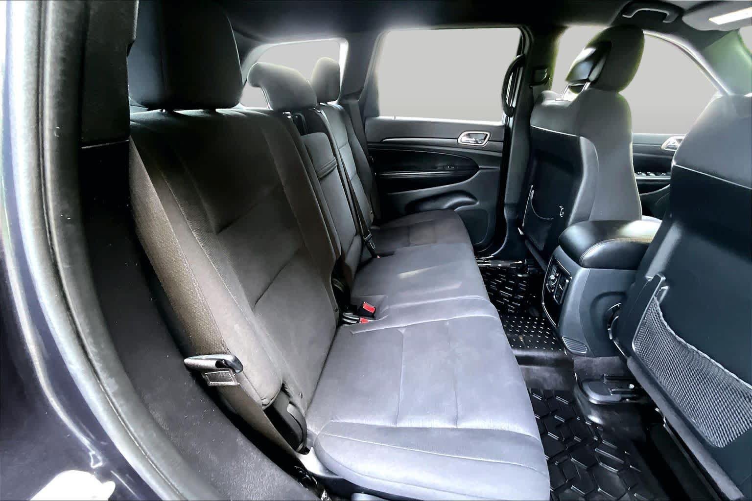 Used 2016 Maximum Steel Metallic Clearcoat Jeep Laredo image 18