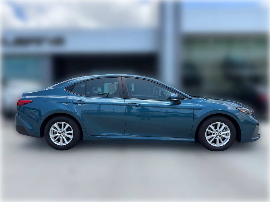 Used 2025 Ocean Gem Toyota LE image 10