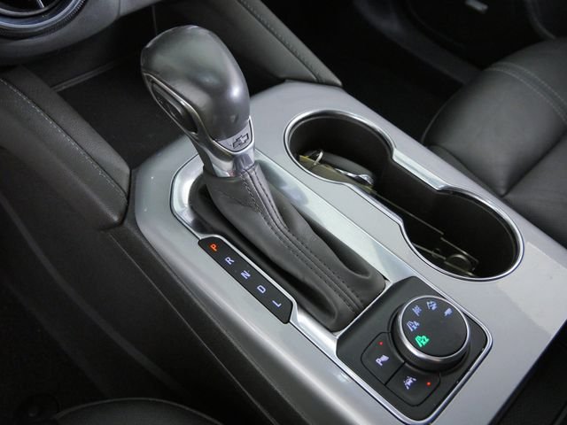 Used 2022 White Chevrolet LT image 30