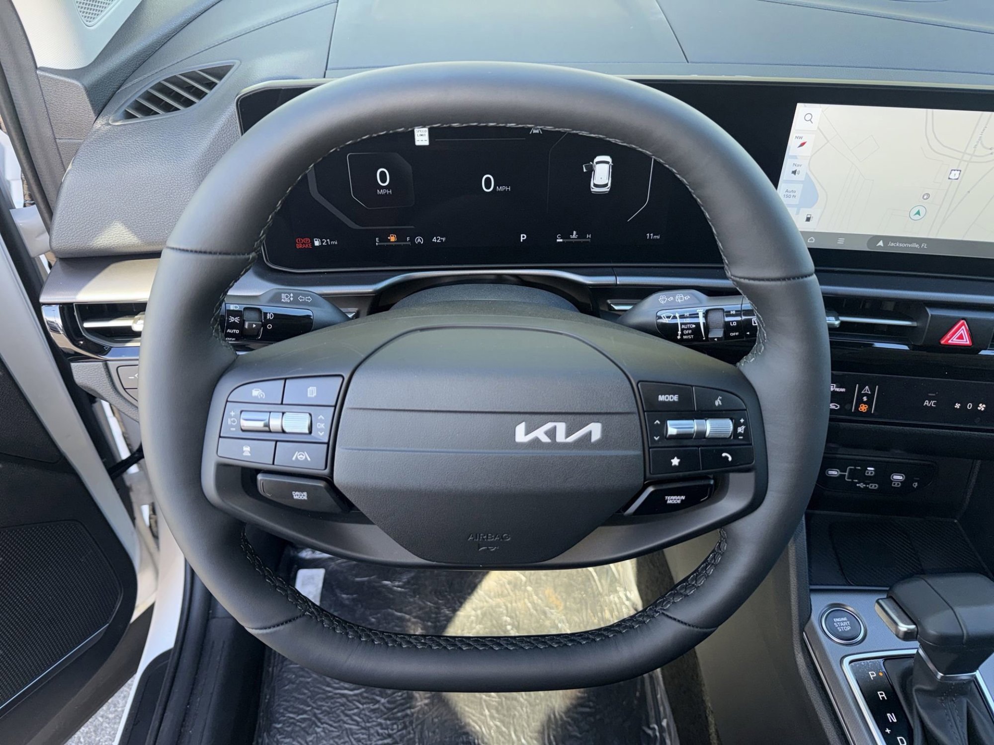 New 2026 Glacial White Pearl Kia SX-Prestige image 28