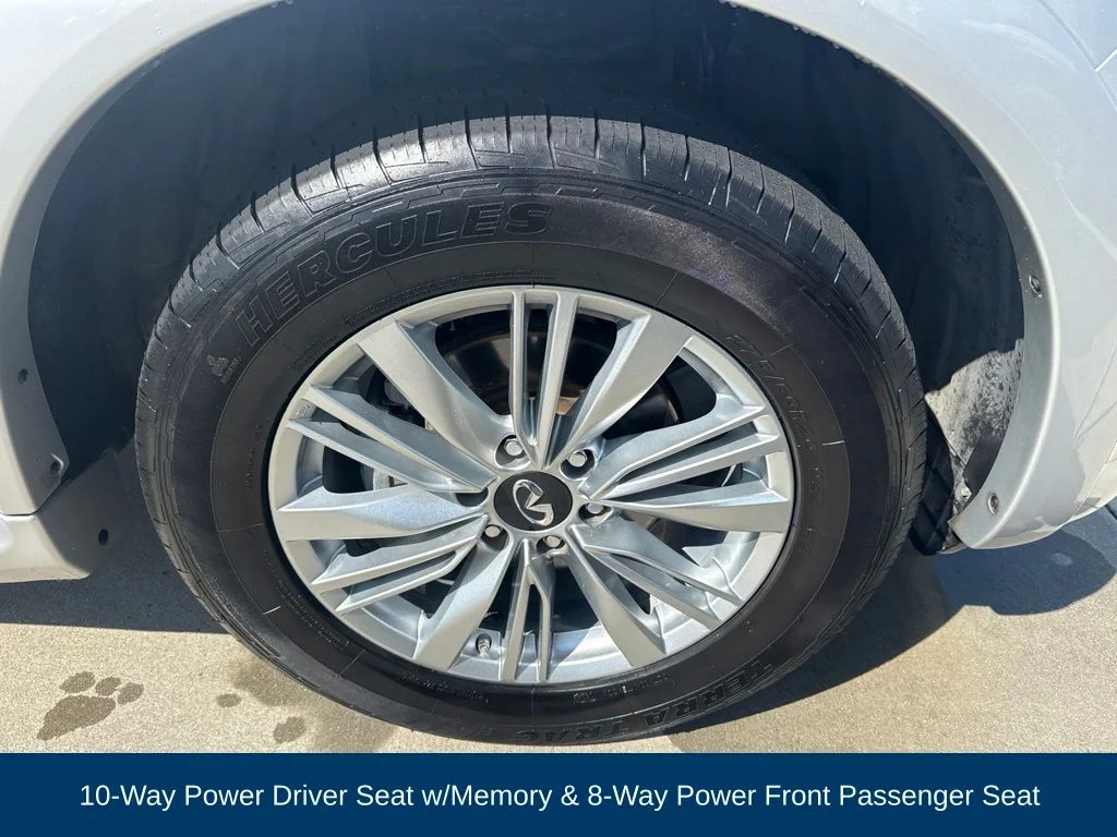 Certified Used 2018 Liquid Platinum INFINITI Base image 11