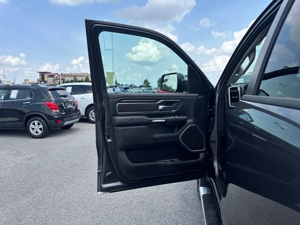 Used 2022 Granite Crystal Clearcoat Metallic Ram Laramie image 35