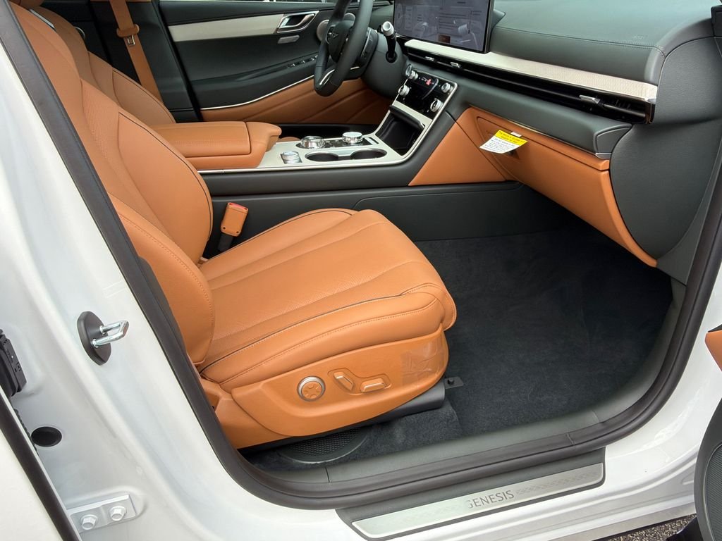 New 2026 White Genesis 2.5T Prestige image 13