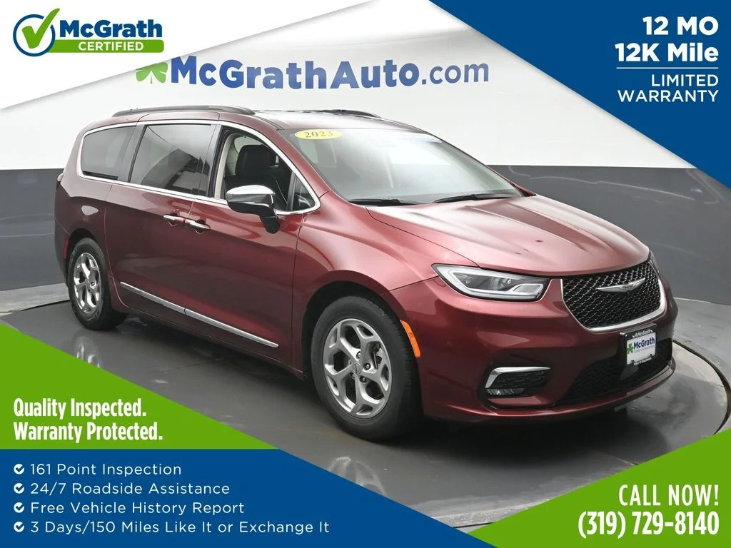 2023 Chrysler Pacifica Limited's photo
