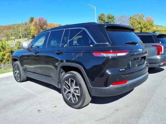 Used 2025 Black Jeep Limited image 20