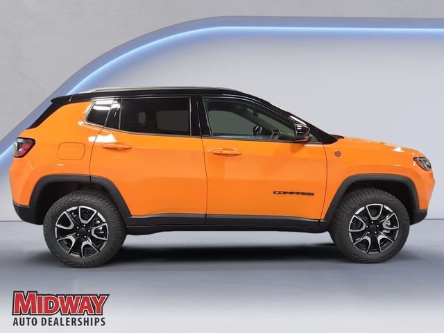 2026 Jeep Compass Trailhawk - Photo 6