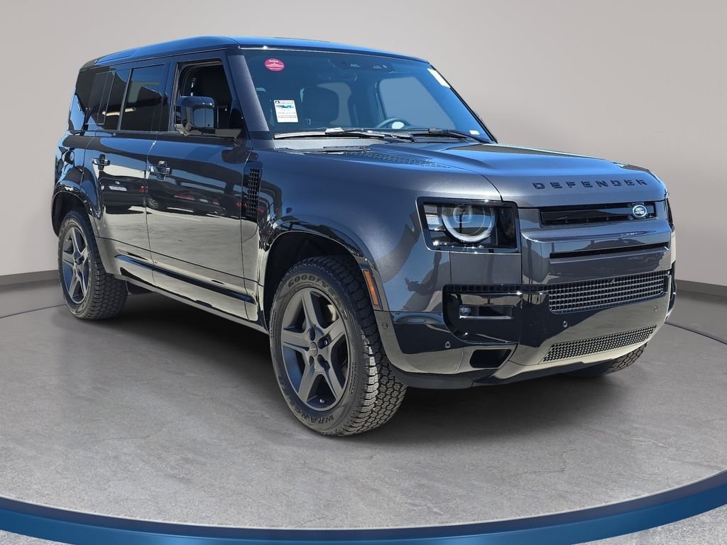 New 2026 Carpathian Grey Land Rover X-Dynamic SE image 3
