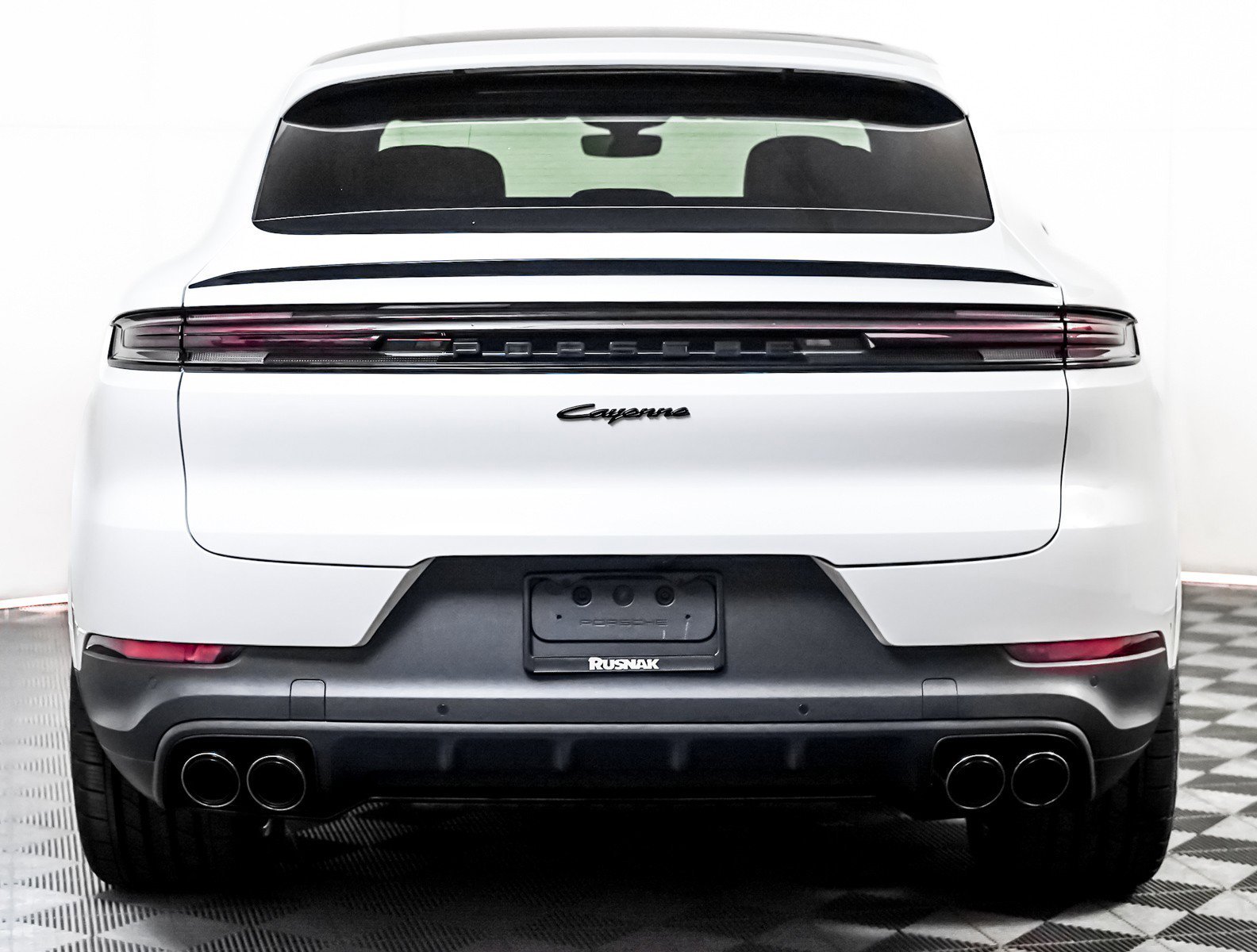 2026 Porsche Cayenne Coup E-Hybrid - Photo 11