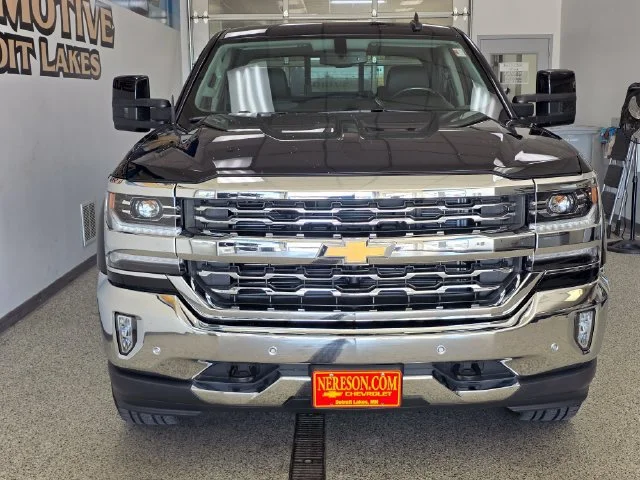 Used 2018 Chevrolet Silverado 1500 LTZ with VIN 3GCUKSEJ8JG458195 for sale in Detroit Lakes, Minnesota