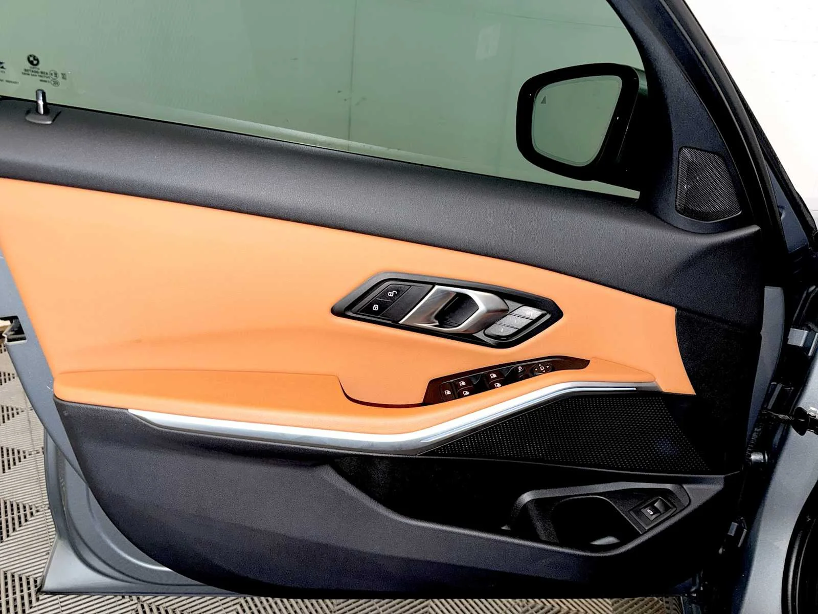 2024 BMW 3 Series 330i - Photo 11