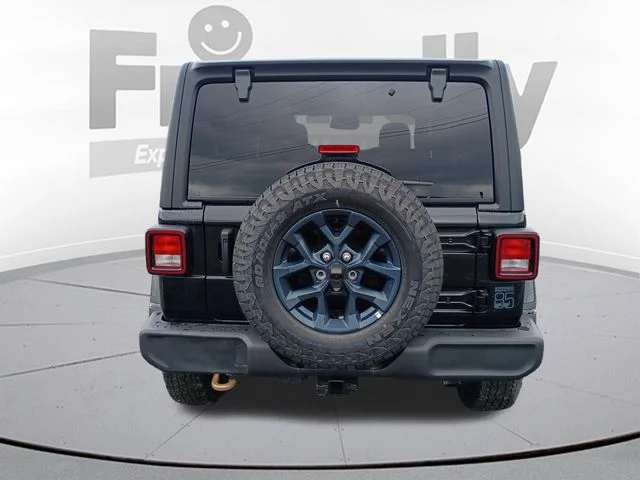 New 2026 Black Clear-Coat Exterior Paint Jeep 85th Anniversary Edition image 6
