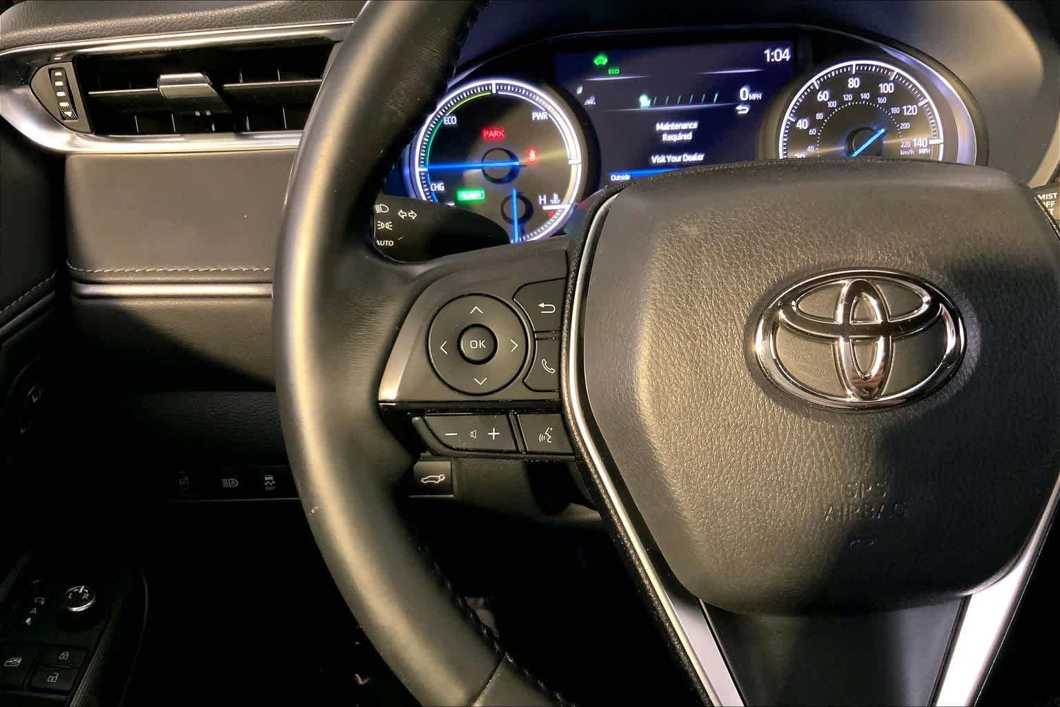 Used 2022 Titanium Glow Toyota XLE image 24
