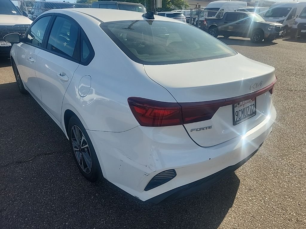 Used 2023 White Kia LXS image 11