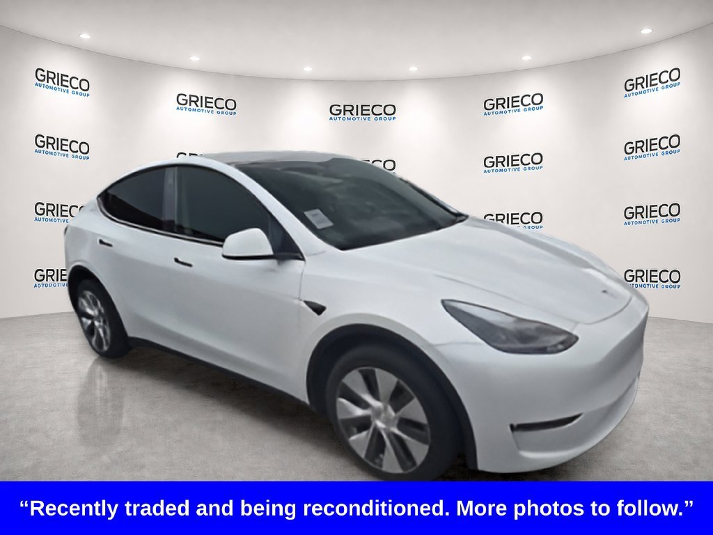 Used 2023 White Tesla Long Range image 1