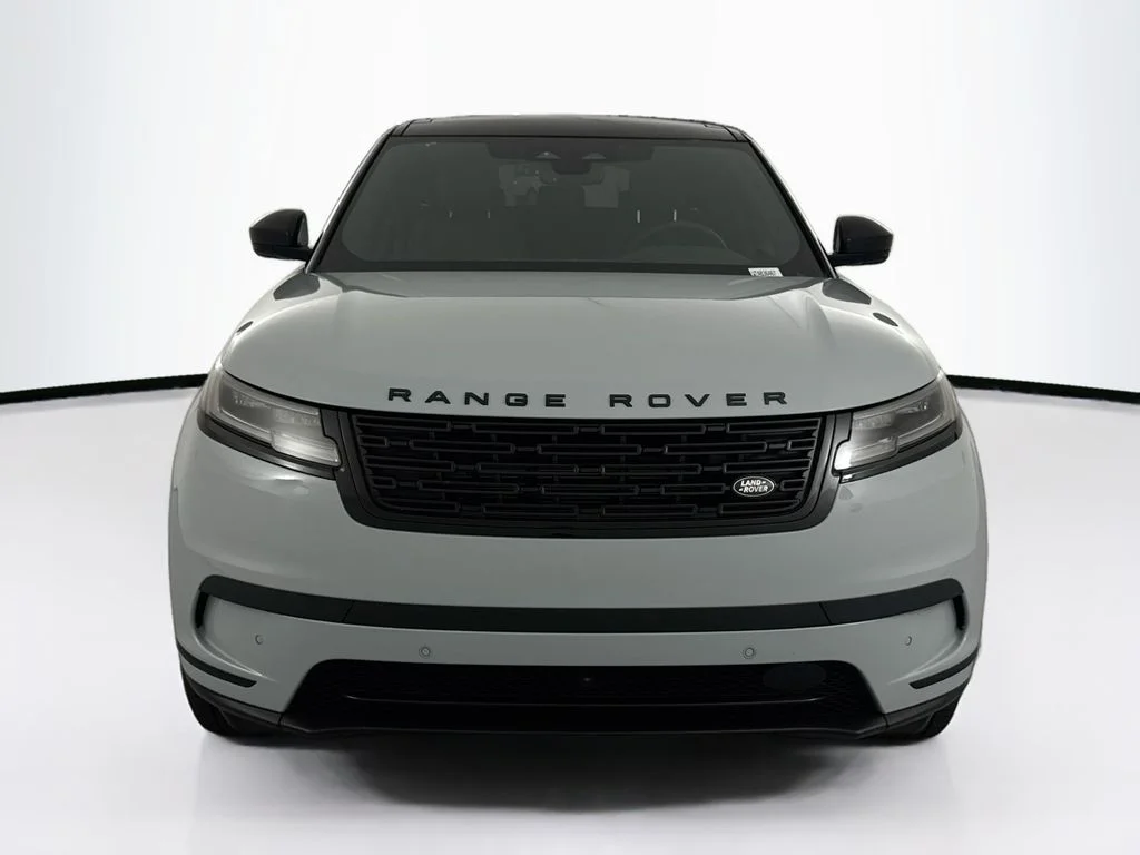 New 2026 Arroios Grey Land Rover S image 2