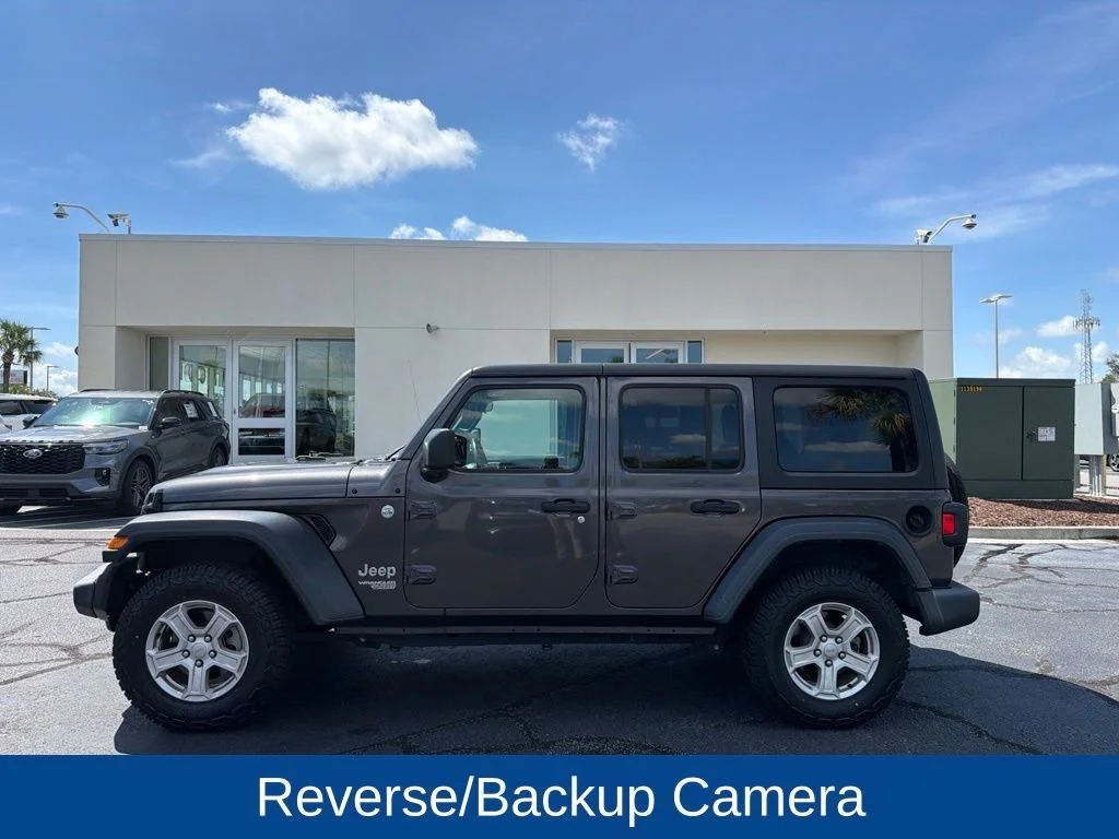 Used 2020 Granite Crystal Clearcoat Metallic Jeep Unlimited Sport S image 3