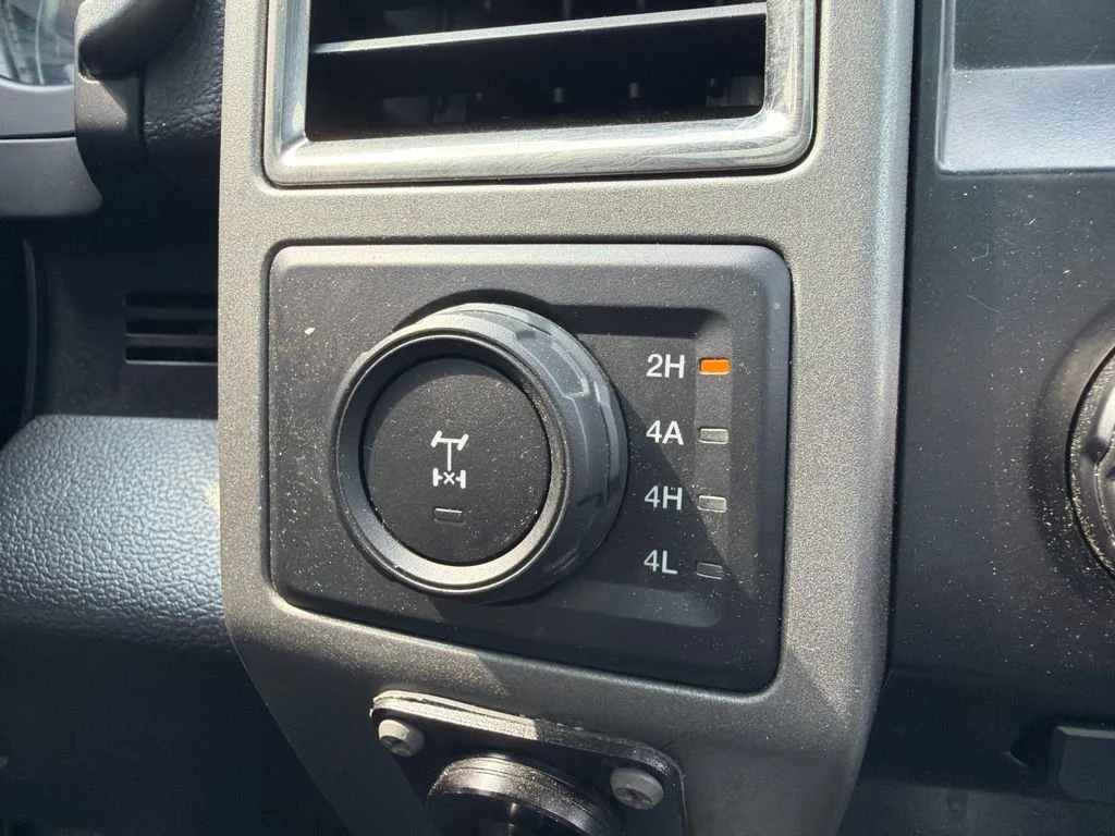 Used 2017 Oxford White Ford Raptor image 31