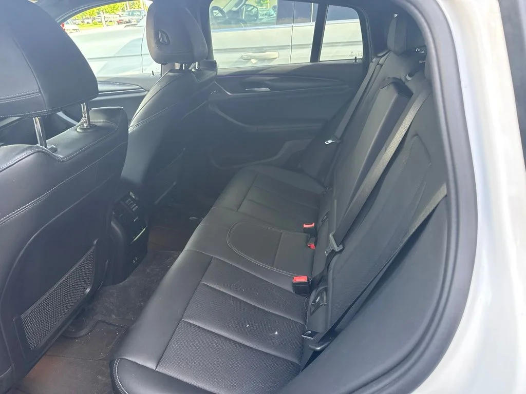 Used 2023 White BMW xDrive30i image 9