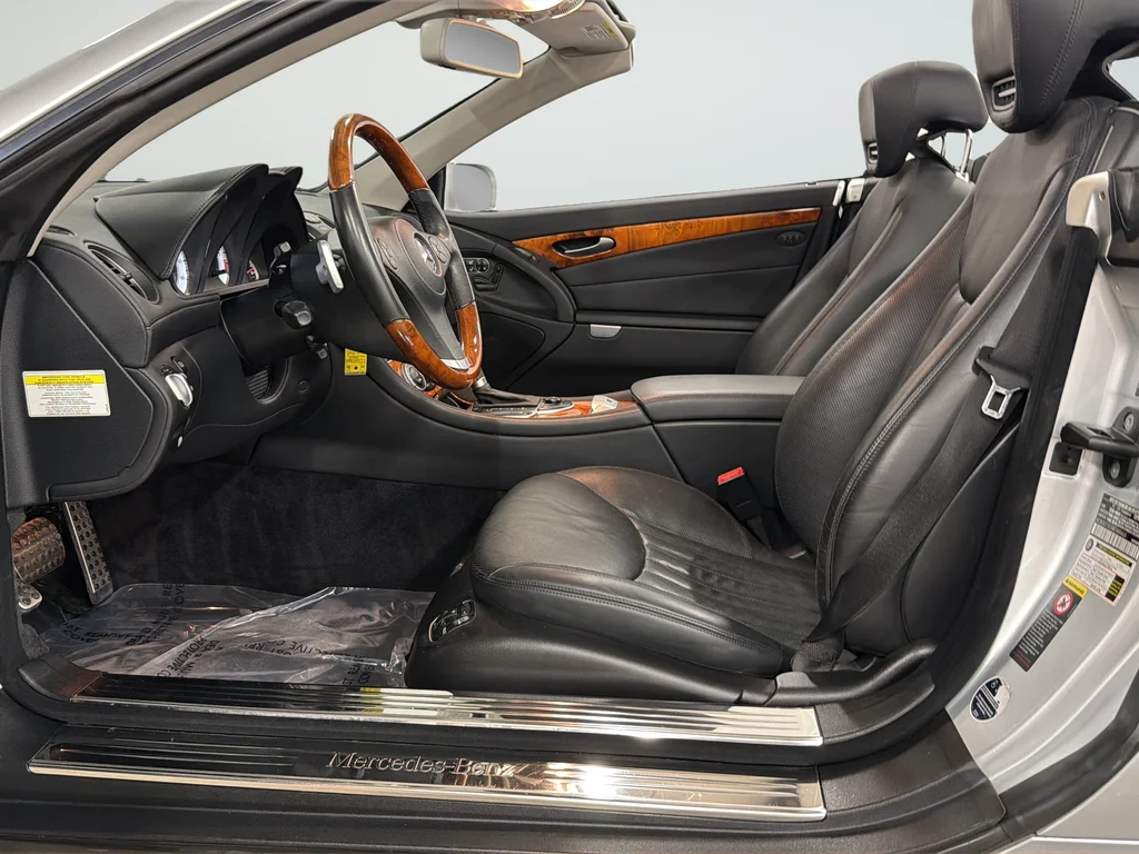 Used 2009 Silver Mercedes-Benz SL 550 image 13