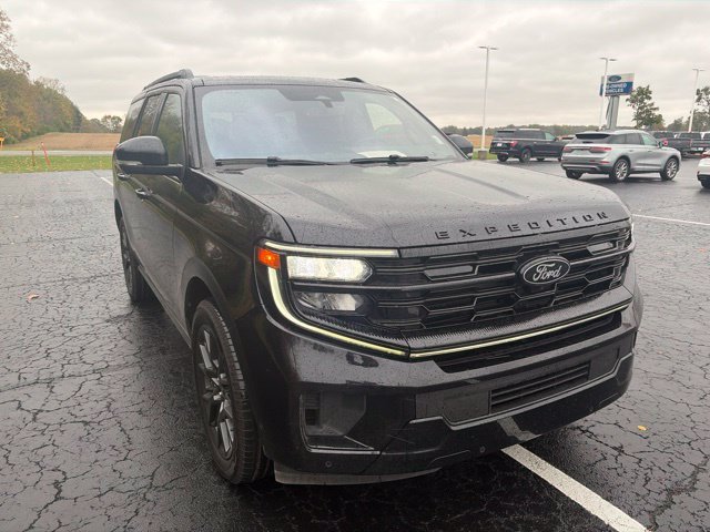 Used 2025 Agate Black Metallic Ford Platinum image 7