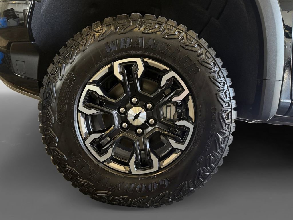 2026 Chevrolet Silverado 1500 ZR2 - Photo 15