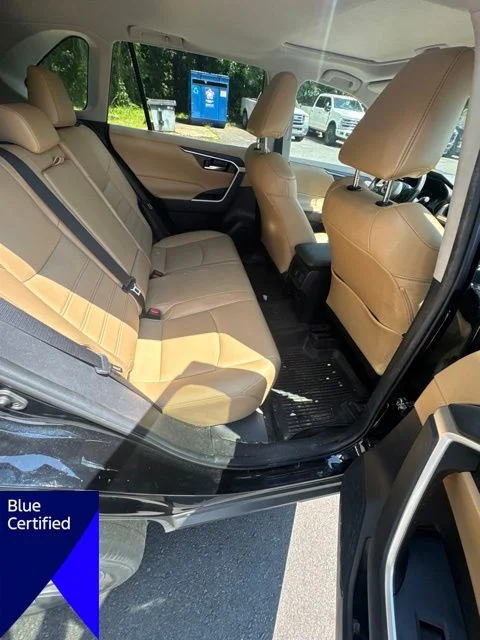 Used 2022 Black Toyota XLE Premium image 8