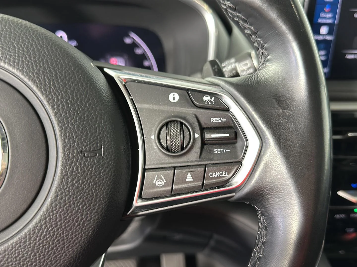 Used 2025 Liquid Carbon Metallic Acura SH-AWD w/Tech image 23