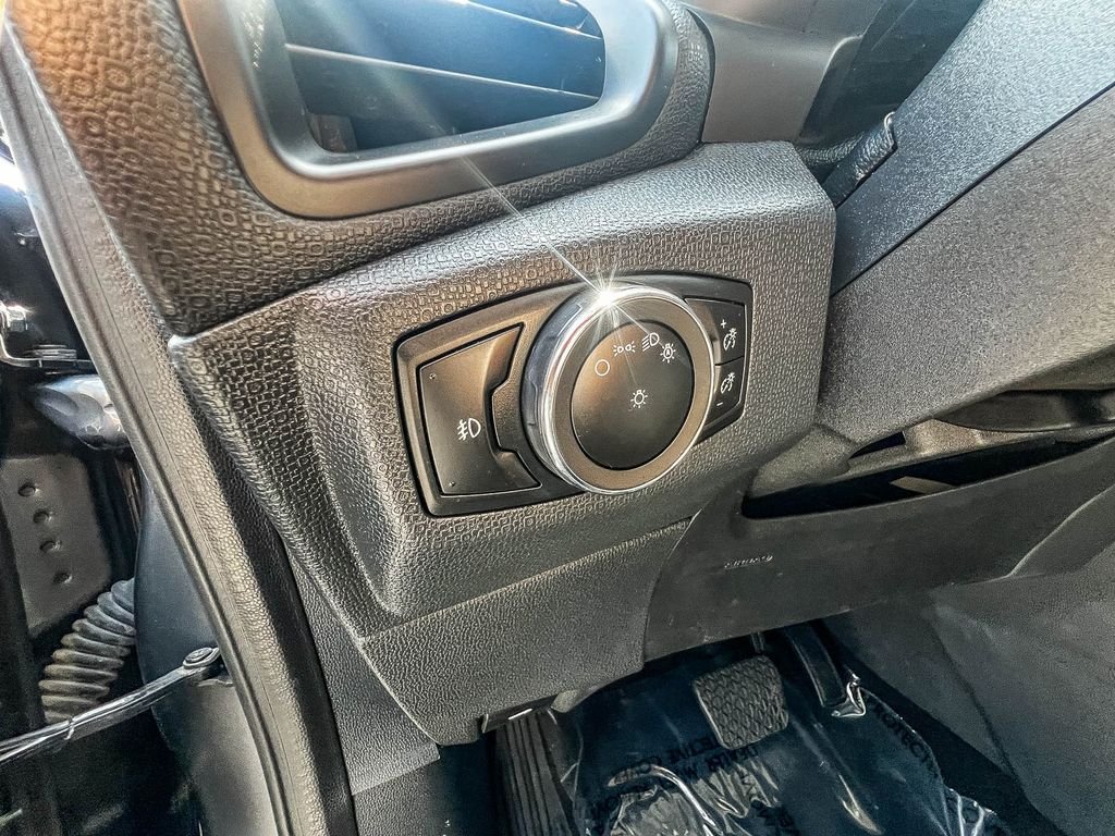 Used 2020 Gray Ford SE image 26