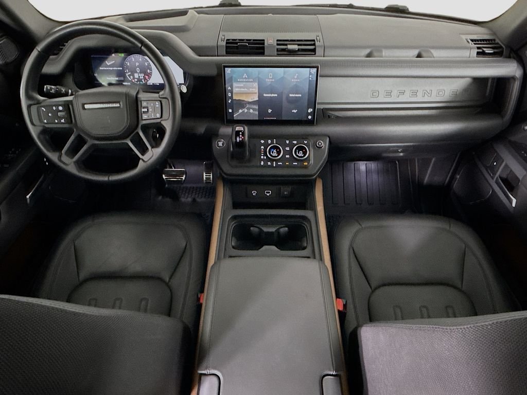 Used 2024 Carpathian Grey Premium Metallic Land Rover X image 13