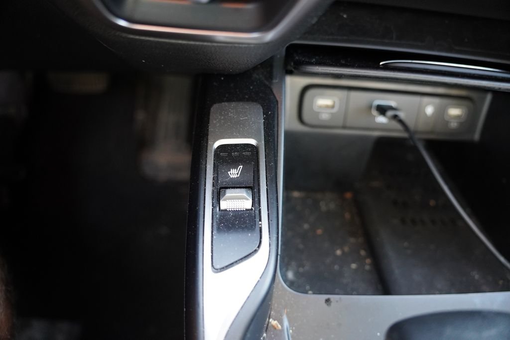 Used 2023 Aruba Green Kia X-Line EX image 6