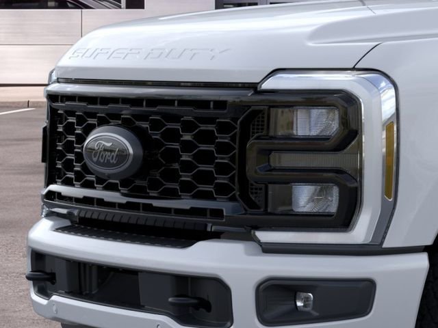 New 2026 Oxford White Ford Lariat image 17