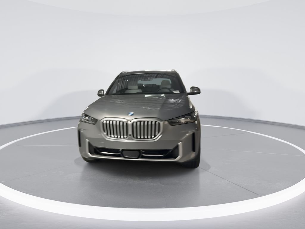 New 2026 Gray Metallic BMW xDrive40i image 3