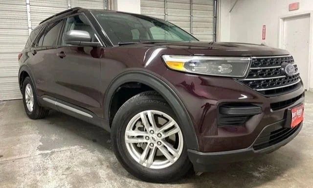 2023 Ford Explorer XLT RWD's photo
