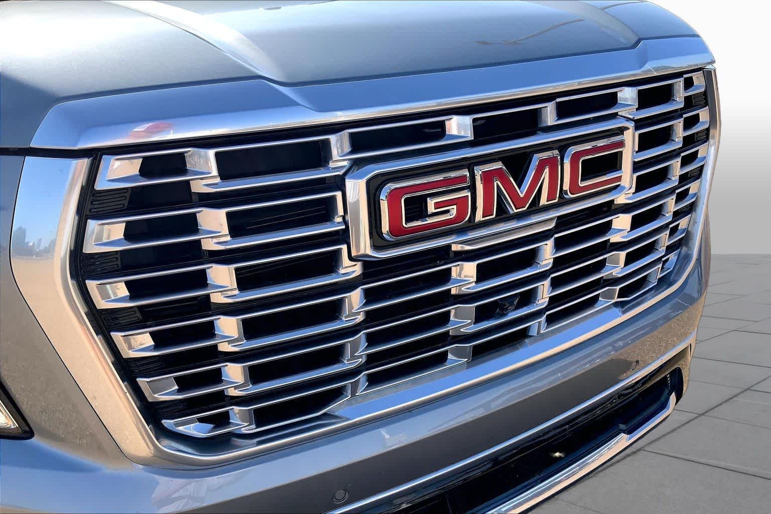 Used 2025 Sterling Metallic GMC Denali image 30