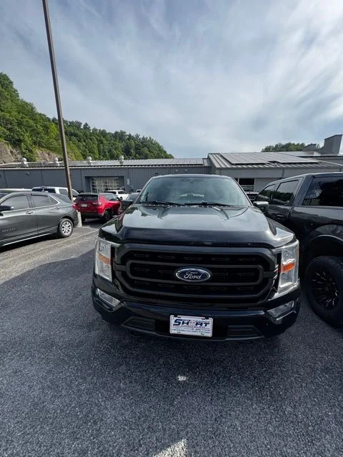 Used 2021 Black Ford XLT image 5