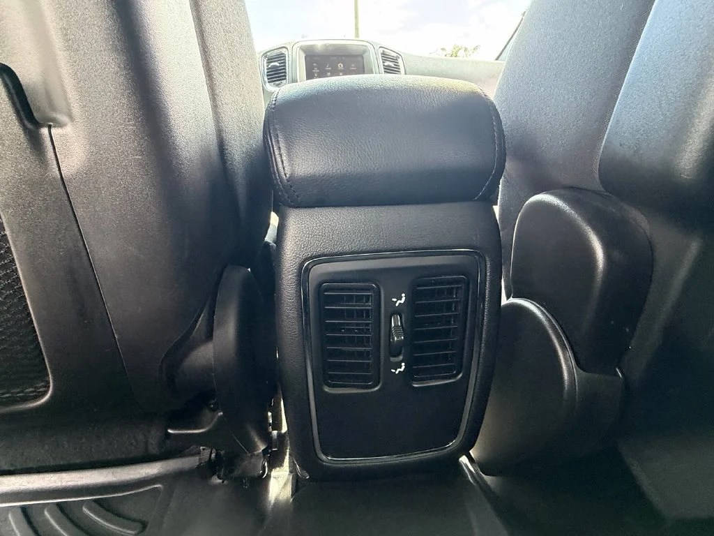 Used 2014 Black Dodge SXT image 13