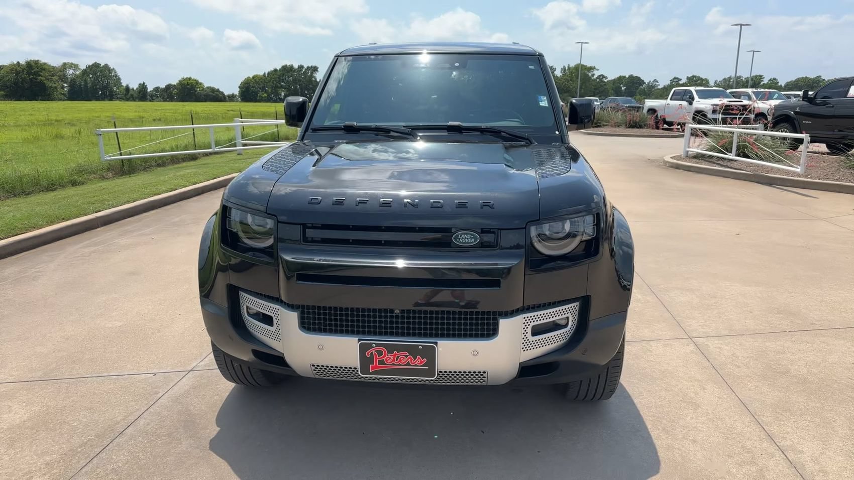Used 2025 Black Land Rover S image 4