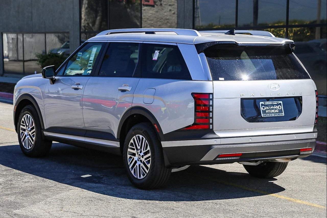 New 2026 Silver Hyundai SEL image 7