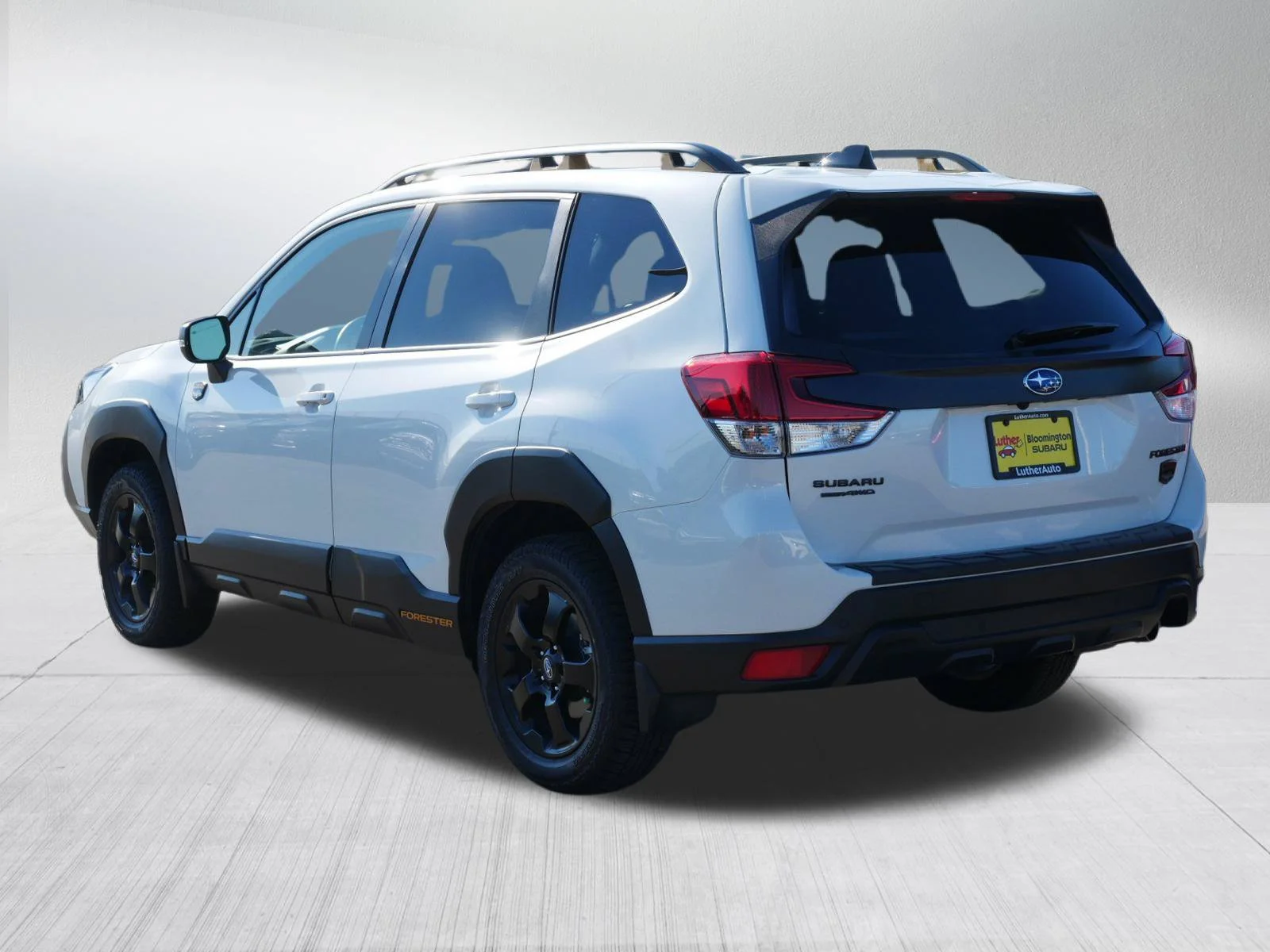 Used 2025 Crystal White Pearl Subaru Wilderness image 5