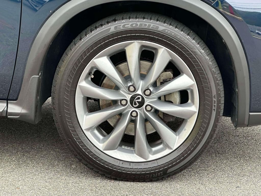 Used 2022 Blue INFINITI LUXE image 8