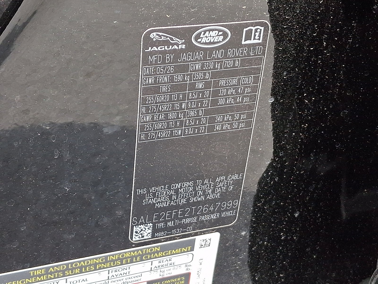 New 2026 Santorini Black Land Rover X-Dynamic SE image 18