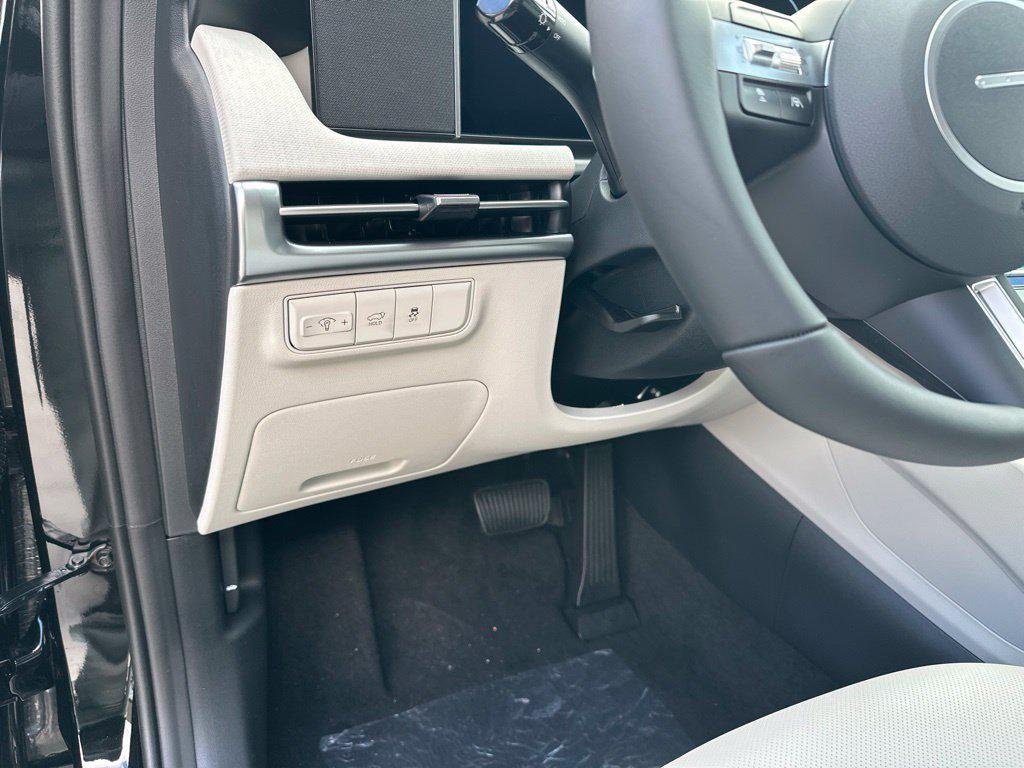 New 2026 Black Hyundai SEL Premium AWD image 11