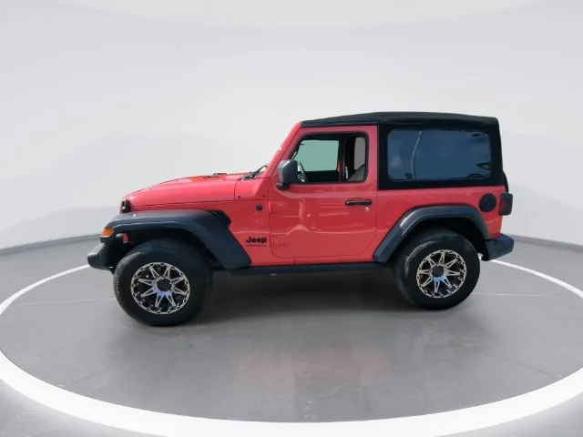 Used 2022 Red Jeep Sport S image 5